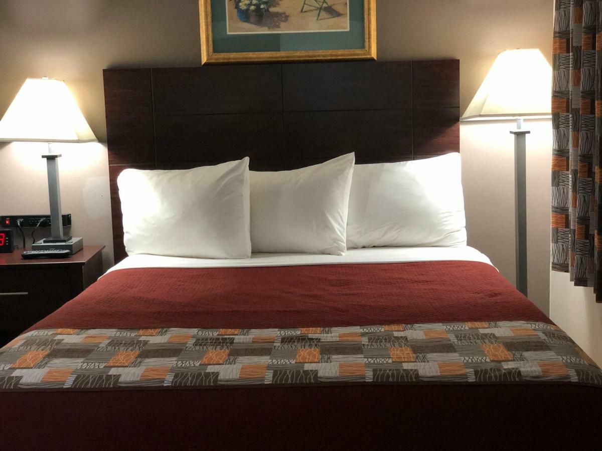 Sun Coast Inn Englewood Room photo